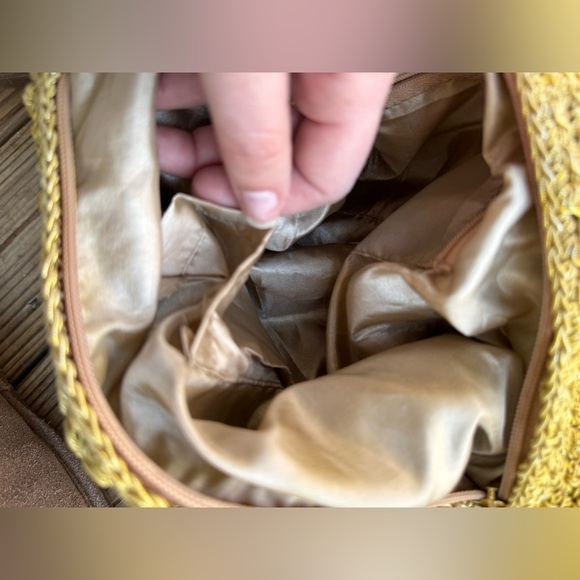 Y2K Gold Tone Mesh Purse Zip Closure Woven Straw Heart Keychain - Picture 7 of 7